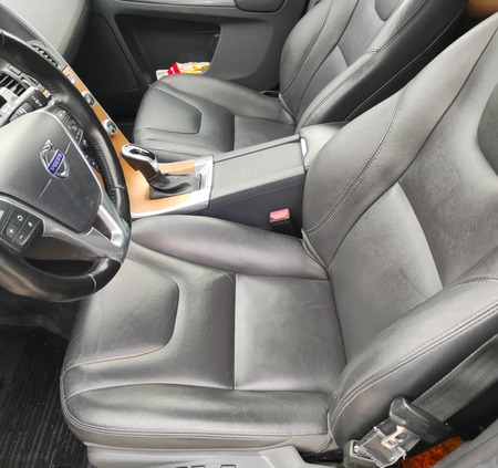 Volvo XC 60 cena 80900 przebieg: 116000, rok produkcji 2017 z Lublin małe 232